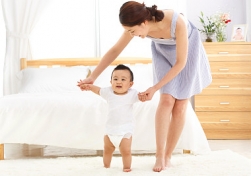 南寧月嫂公司：生了孩子請月嫂還是請婆婆來(lái)照顧，這四點(diǎn)是關(guān)鍵！